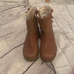Size 2 Excellent used condition leather UGGs
